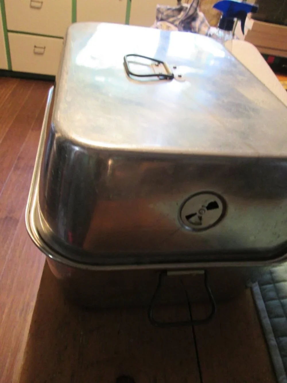 vtg Wearever 3 pc roaster 10 x17 in has rack vented sides